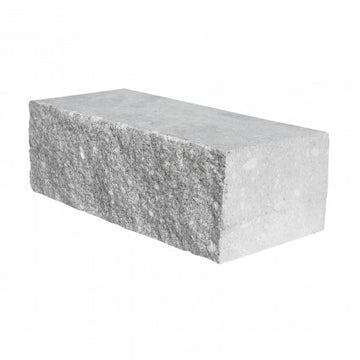 Mur i granit. 40x20x14 cm. Grå. Kallmur. Bruksmur. Stengrossen