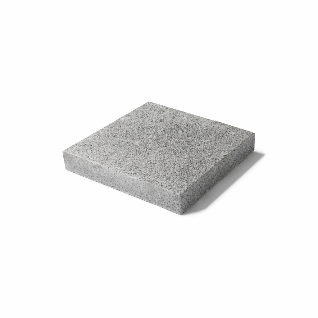 Granitplatta som är grå. 38x38x3 cm. Från Portugal