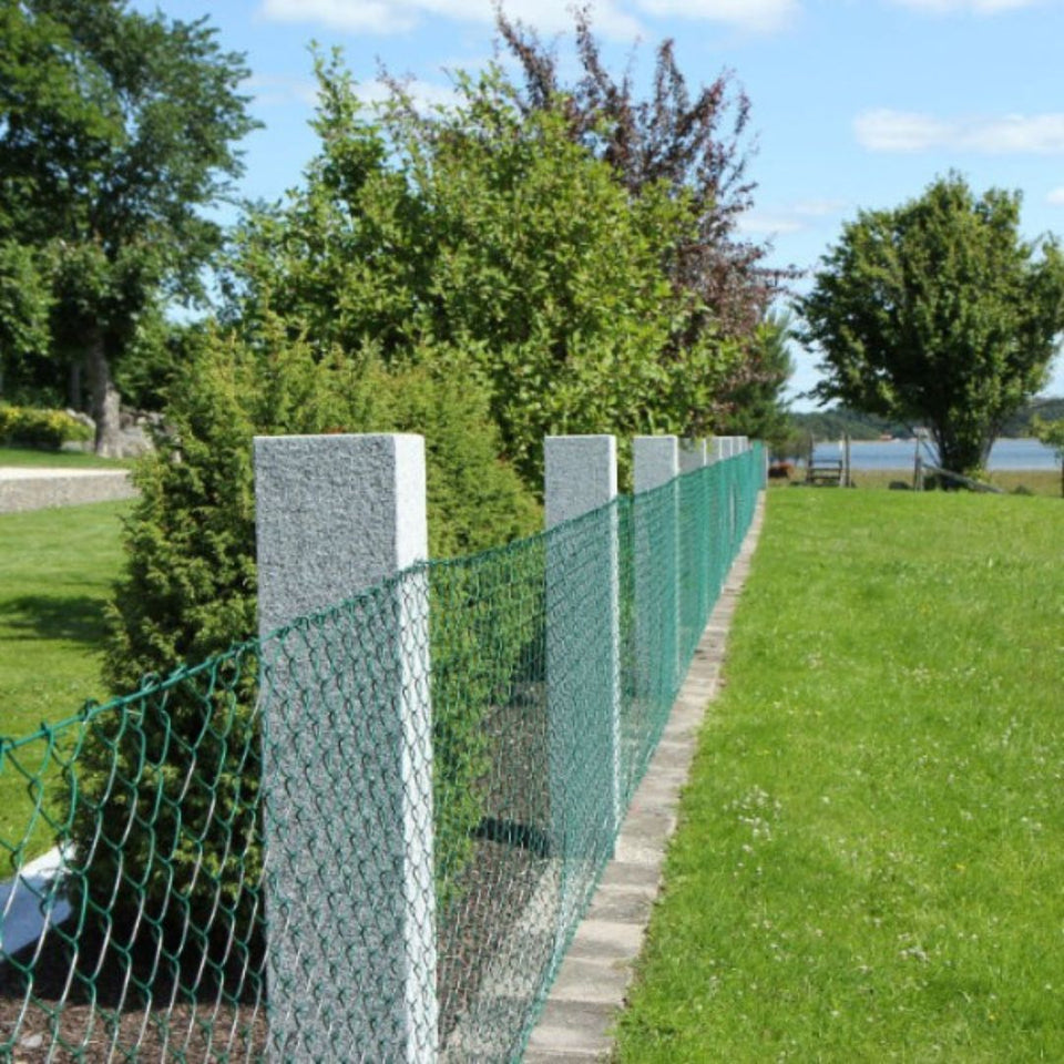 Granitstolpe Flammad