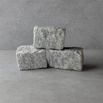 Storgatsten av sorten Grå Bohus. Säljs av Stengrossen