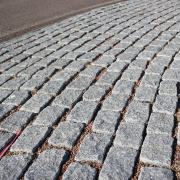 Gatsten från Portugal. Storgatsten. Grå. Säljs av Stengrossen