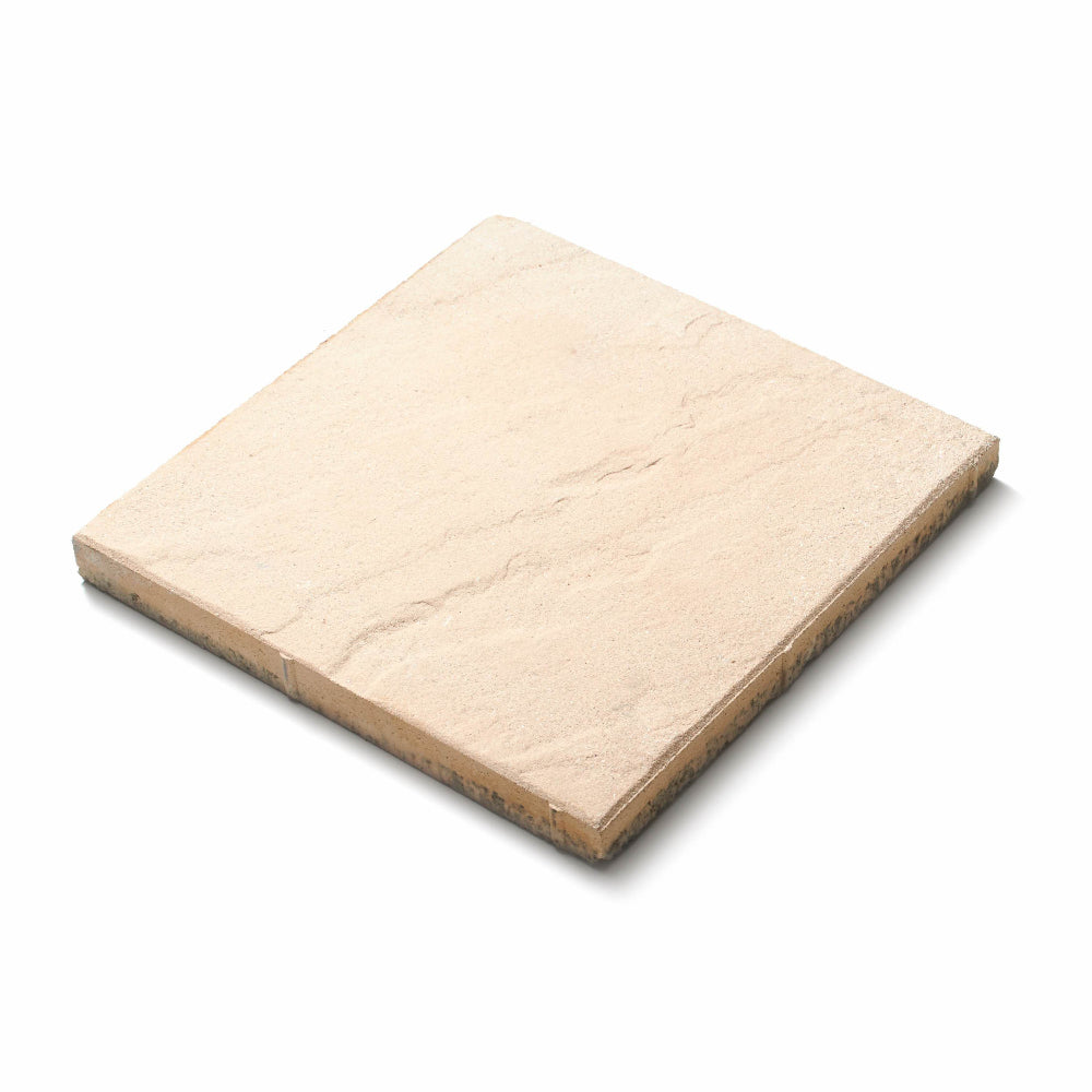 Närbild av Structura-platta i Havanna från S:T Eriks, med oregelbundet mönster som skapar en naturlig och levande yta. Stengrossen säljer produkten.