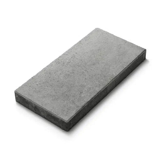 Klassikplattan 250x500 mm i Antracit från S:T Eriks. Slät och stilren betongplatta som passar för gångvägar, uteplatser och trädgårdar. Säljs hos Stengrossen!