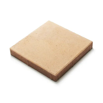 Klassikplattan i Terra 350x350 mm från S:T Eriks. Slät och stilren betongplatta i varm terracottanyans, perfekt för gångvägar, uteplatser och torg. Säljs hos Stengrossen!