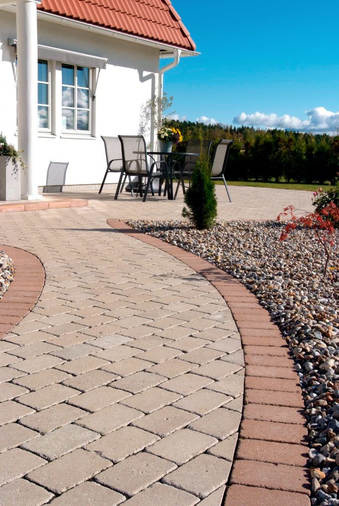 Rustik marksten av S:T Eriks, säljs av Stengrossen